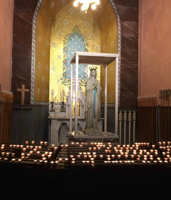 lourdes_mary_candles_pilgrimage