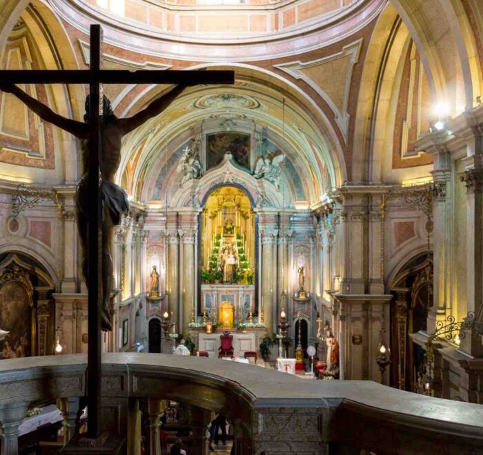 nave st. anthony church lisbon portugal
