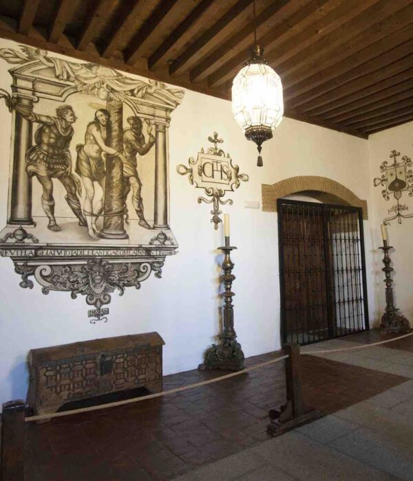 entrance to encarnation convent spain