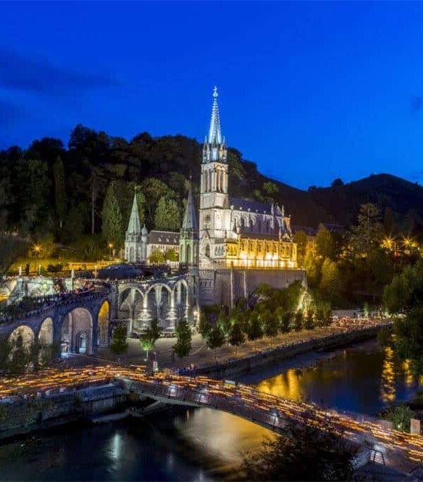 lourdes at night pilgrimage