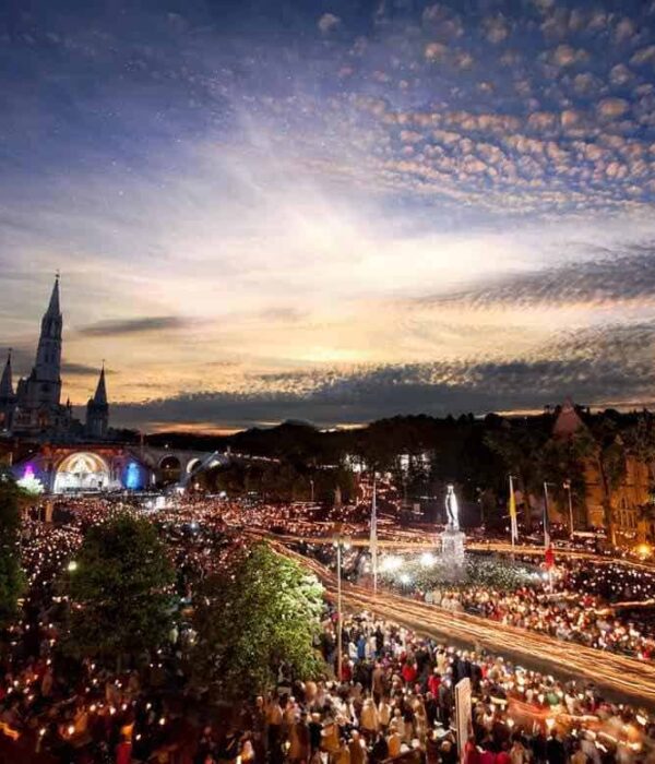 lourdes procession pilgrimage tour
