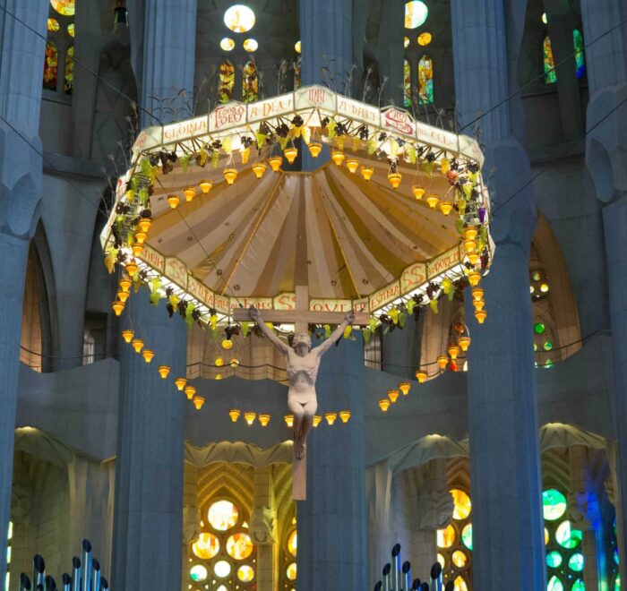 cross-sagrada familia spain pilgrimage tour