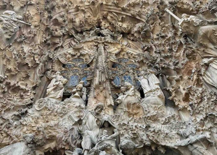 sagrada familia facade barcelona pilgrimage tour