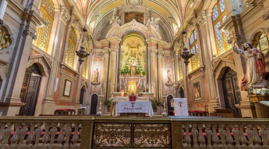 saint anthony church sanctuary lisbon portugal