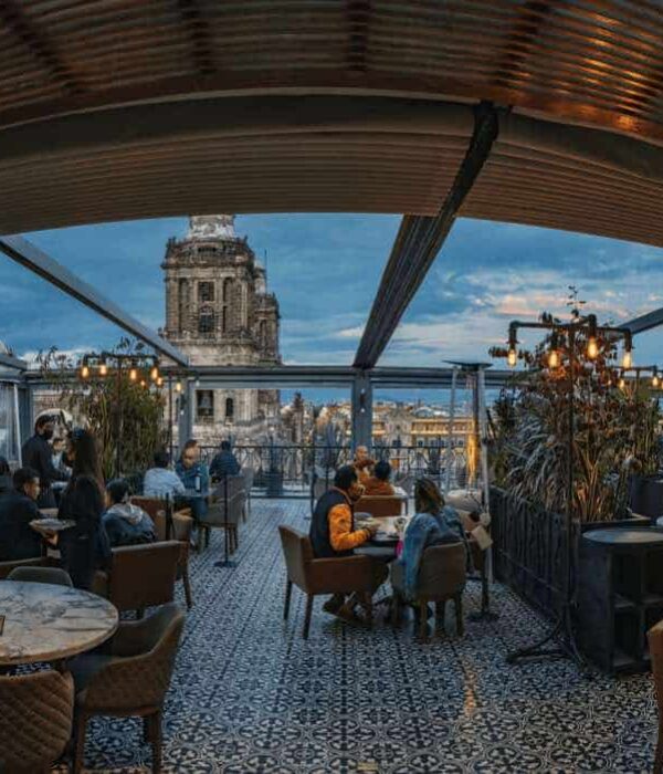 Balcon-zocalo pilgrimage tour