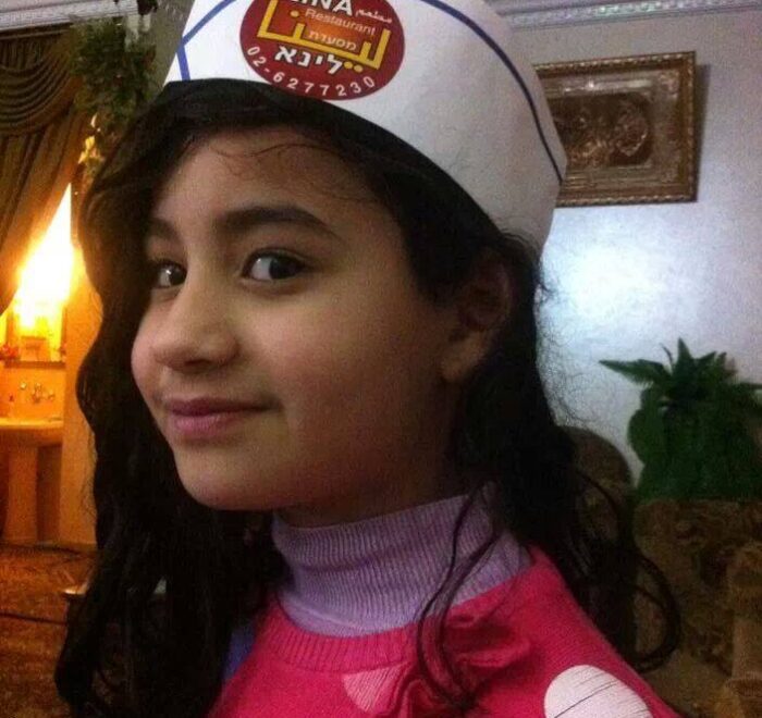 server at lina's restuarant jerusalem pilgrimage