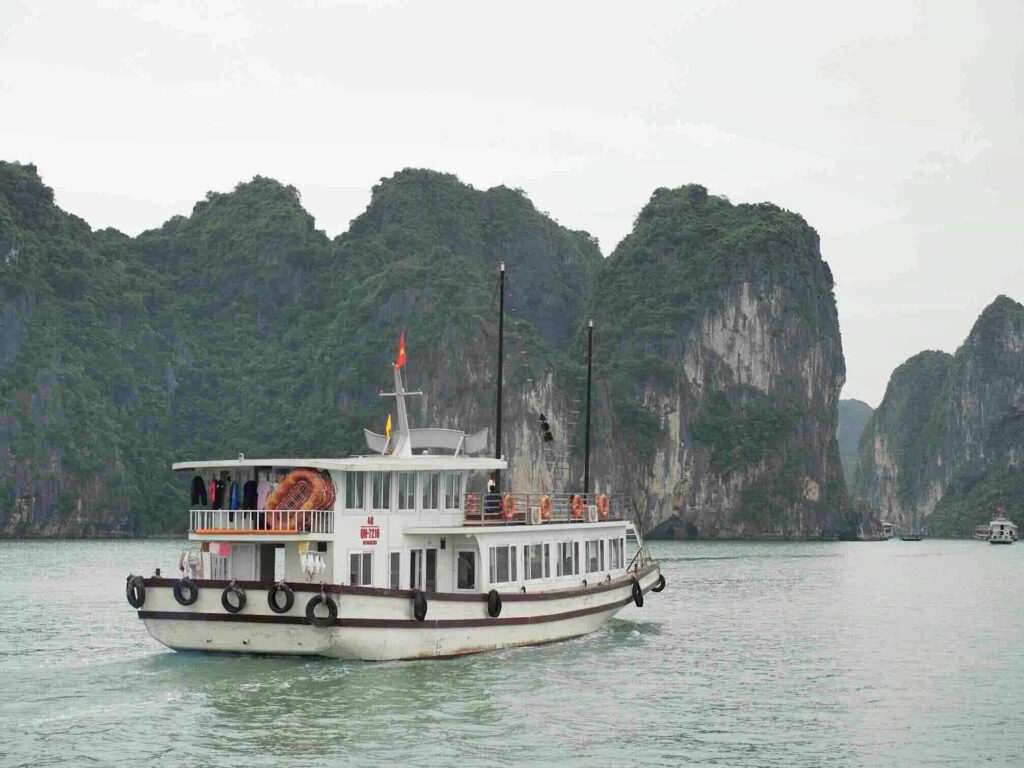 halong bay vietnam pilgrimage