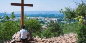 Hiking Apparition Hill